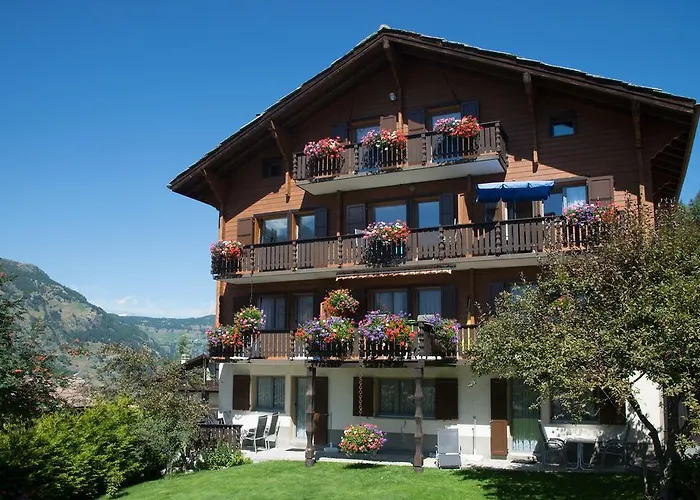 索尔单内拉公寓 *